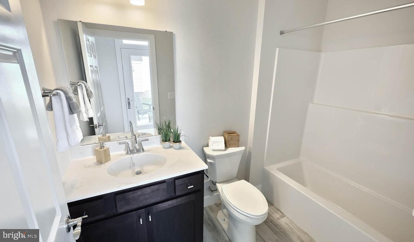 529 Stone Gate Boulevard photo 18