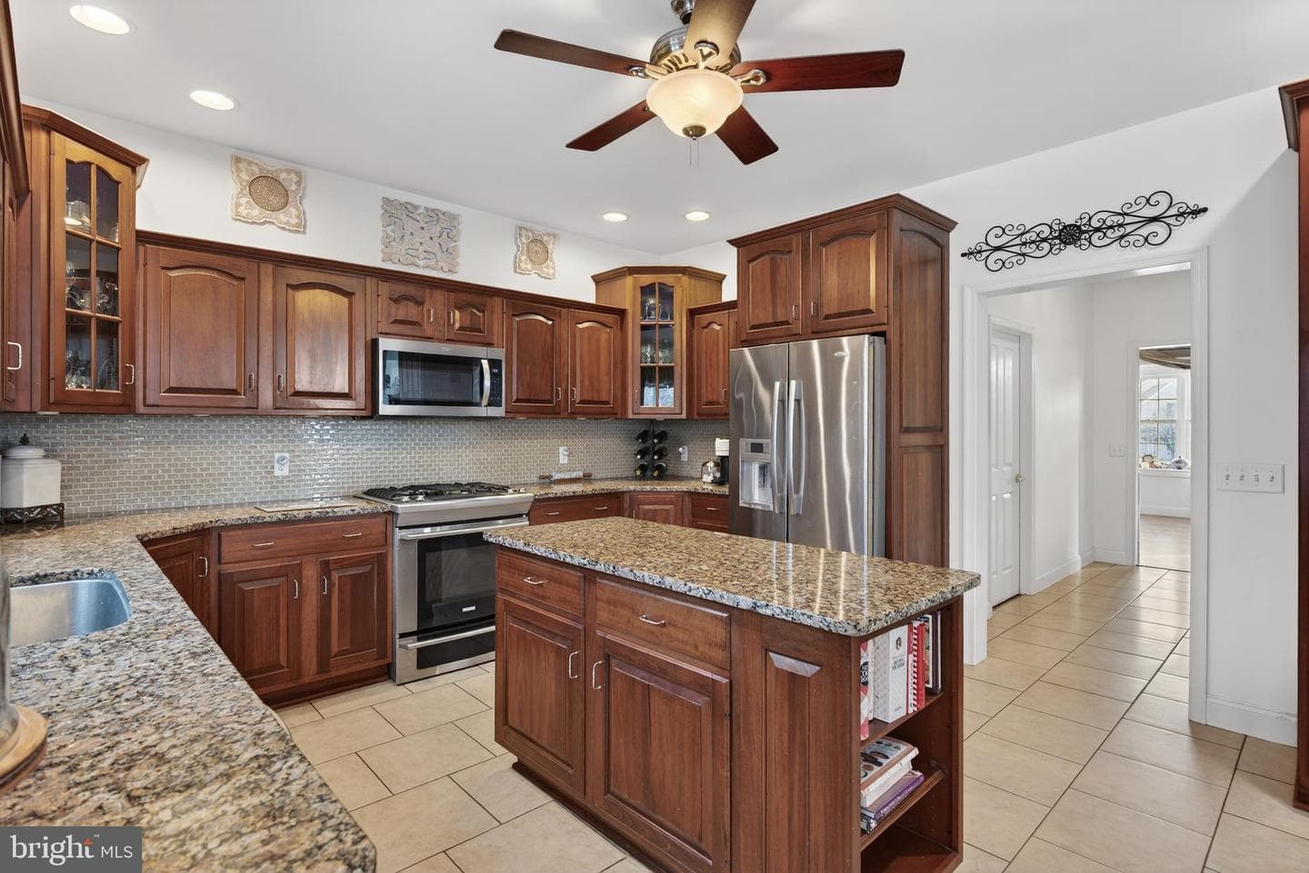 55 Lexington Dr photo 25
