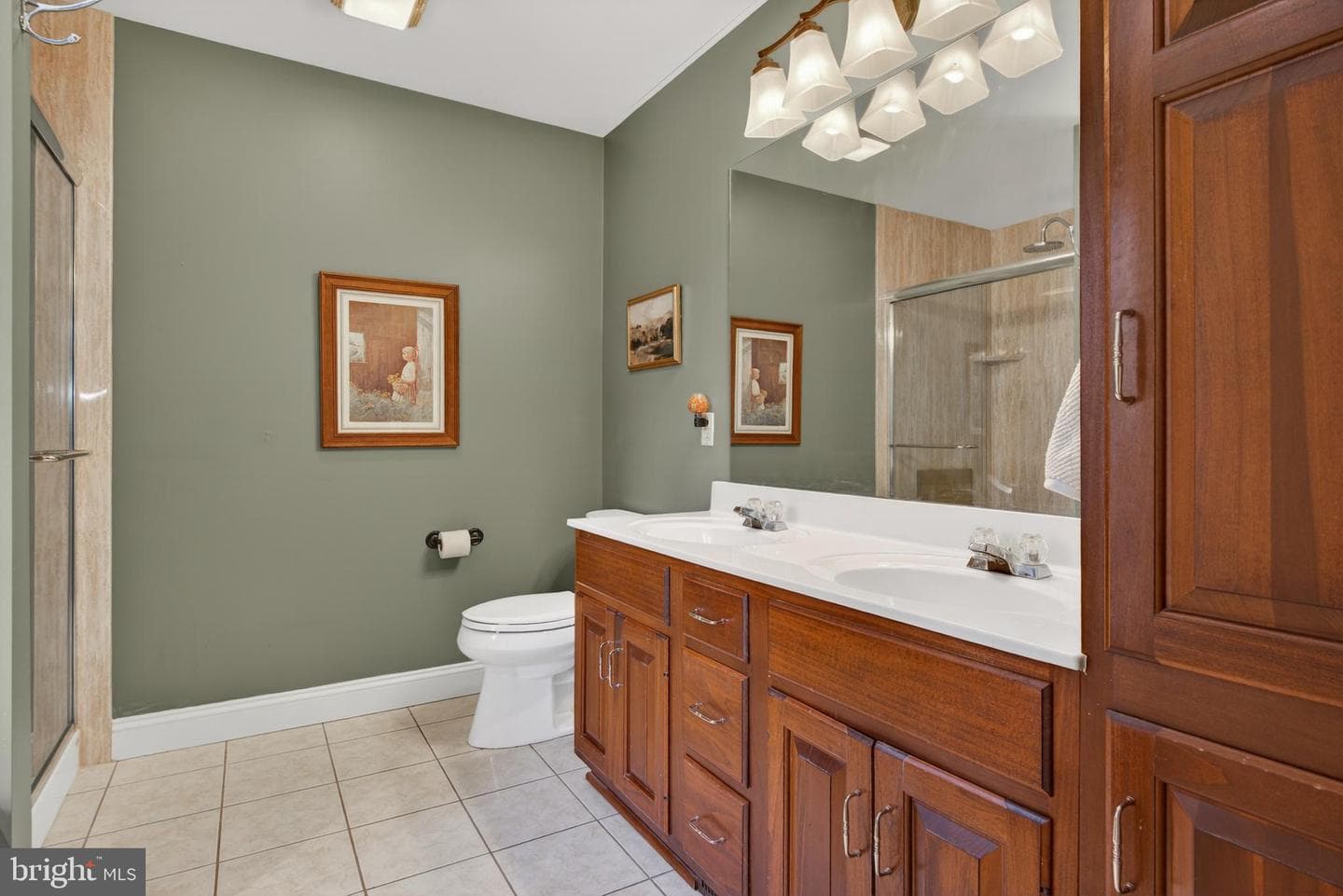55 Lexington Dr photo 36