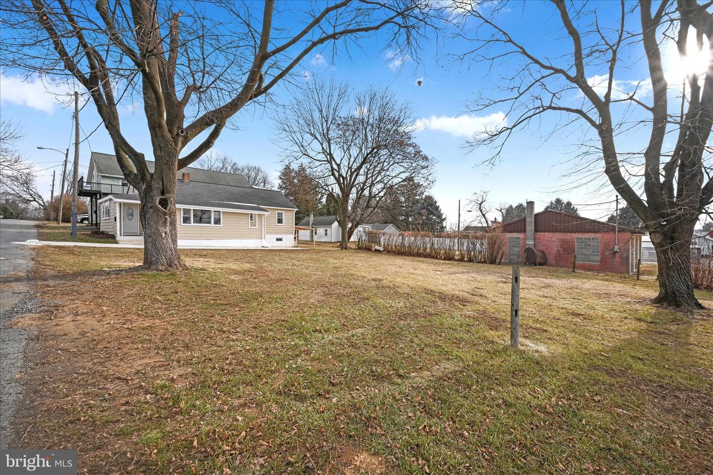1904 Leinbaugh Avenue photo 28