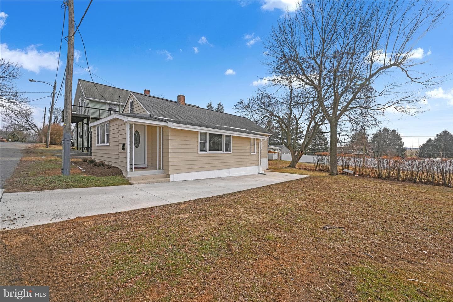 1904 Leinbaugh Avenue photo 4