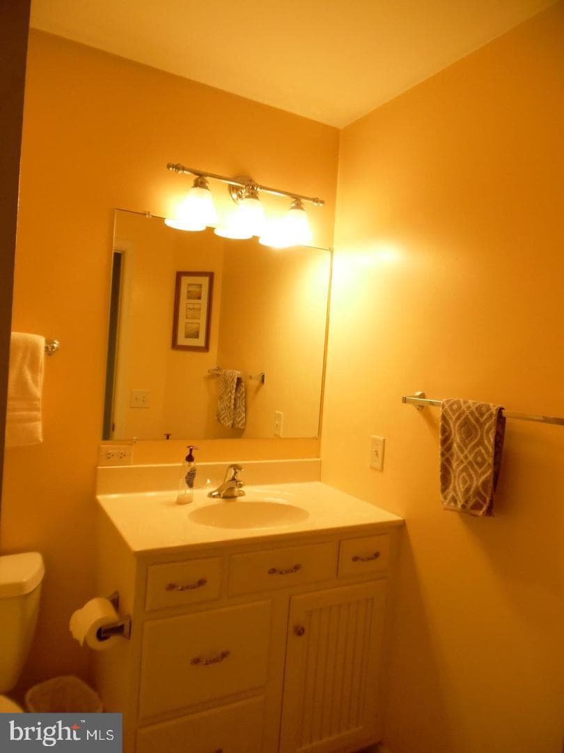 325 Charles Street photo 23