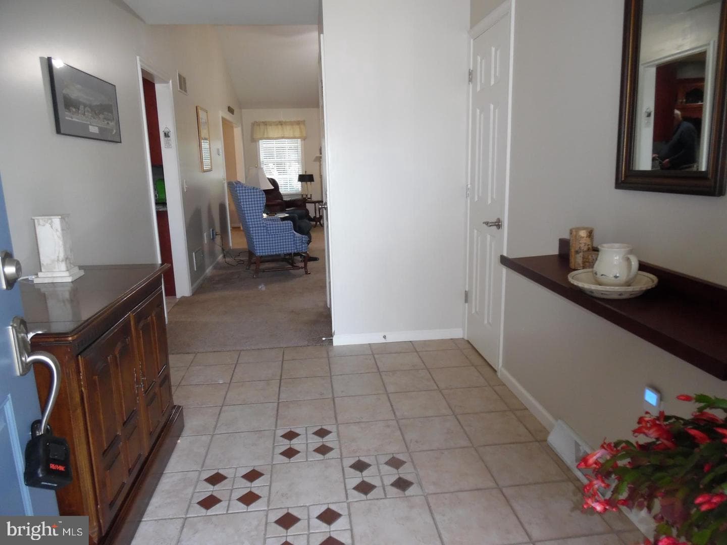325 Charles Street photo 3