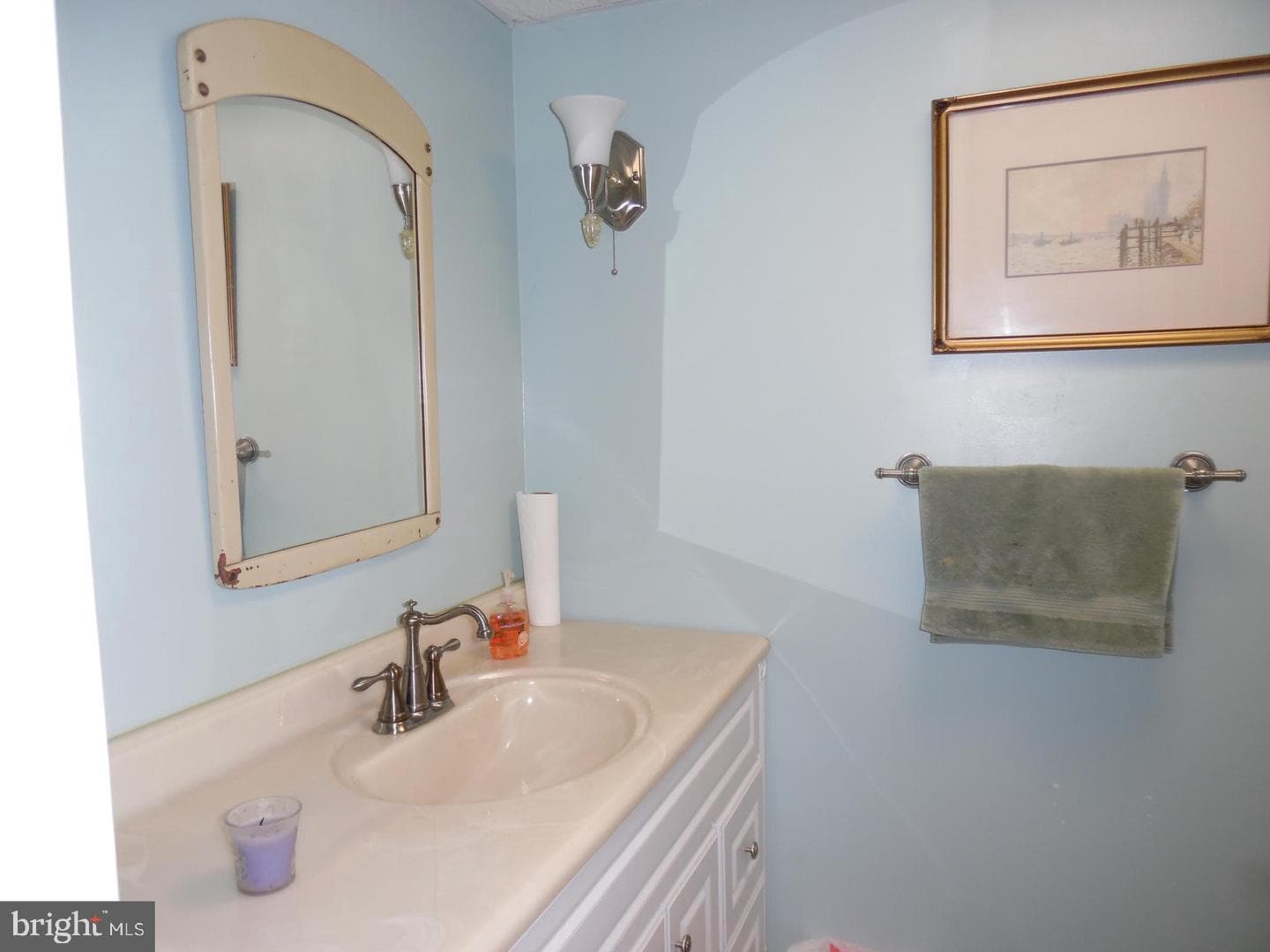 325 Charles Street photo 33