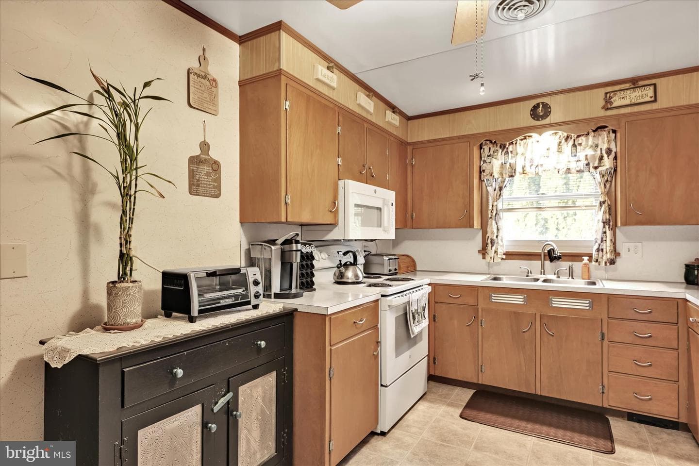 5 E Washington Avenue photo 12