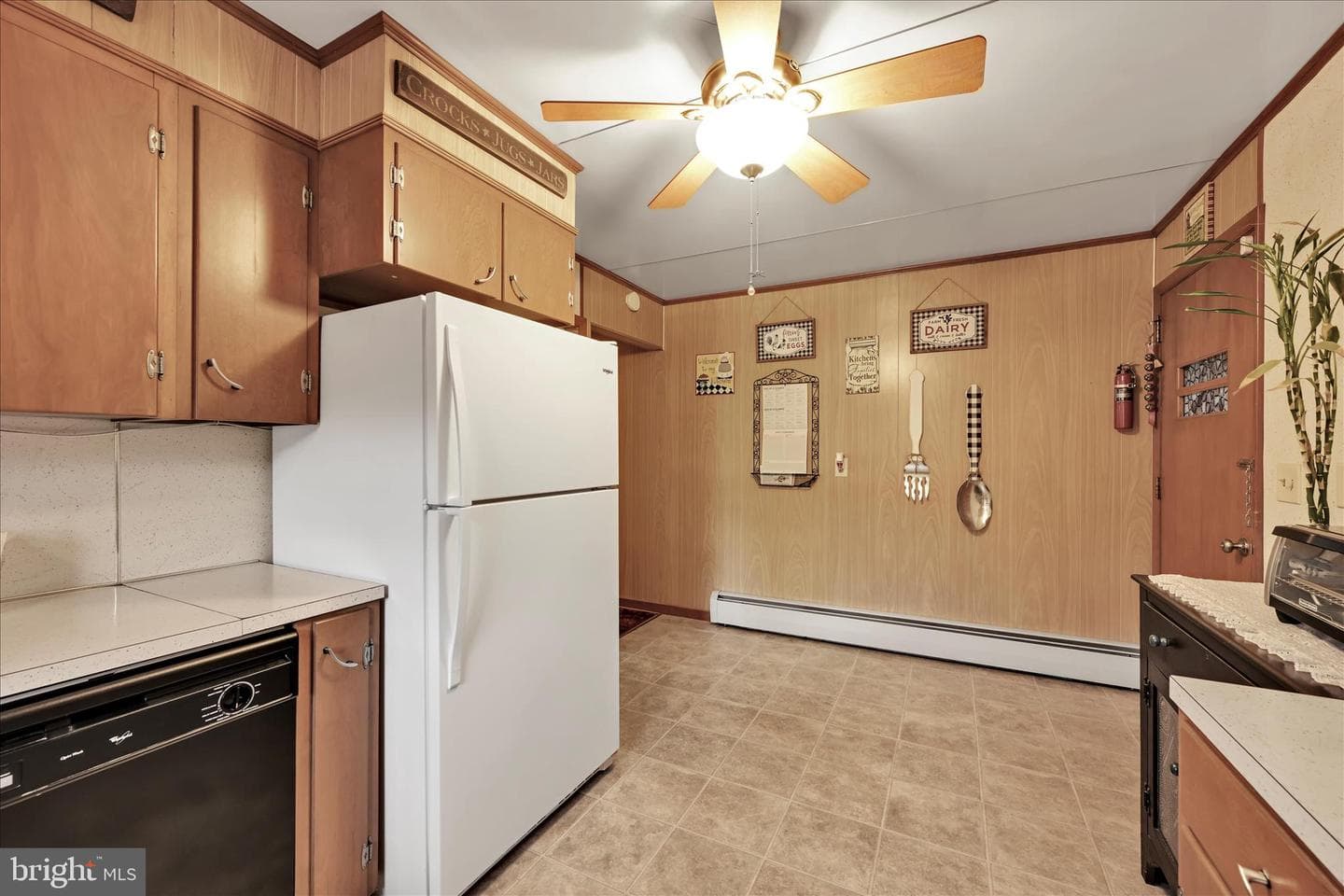 5 E Washington Avenue photo 14