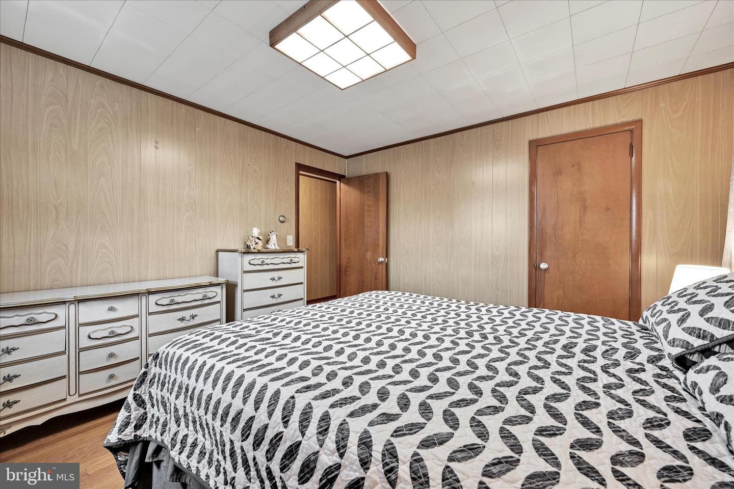 5 E Washington Avenue photo 18