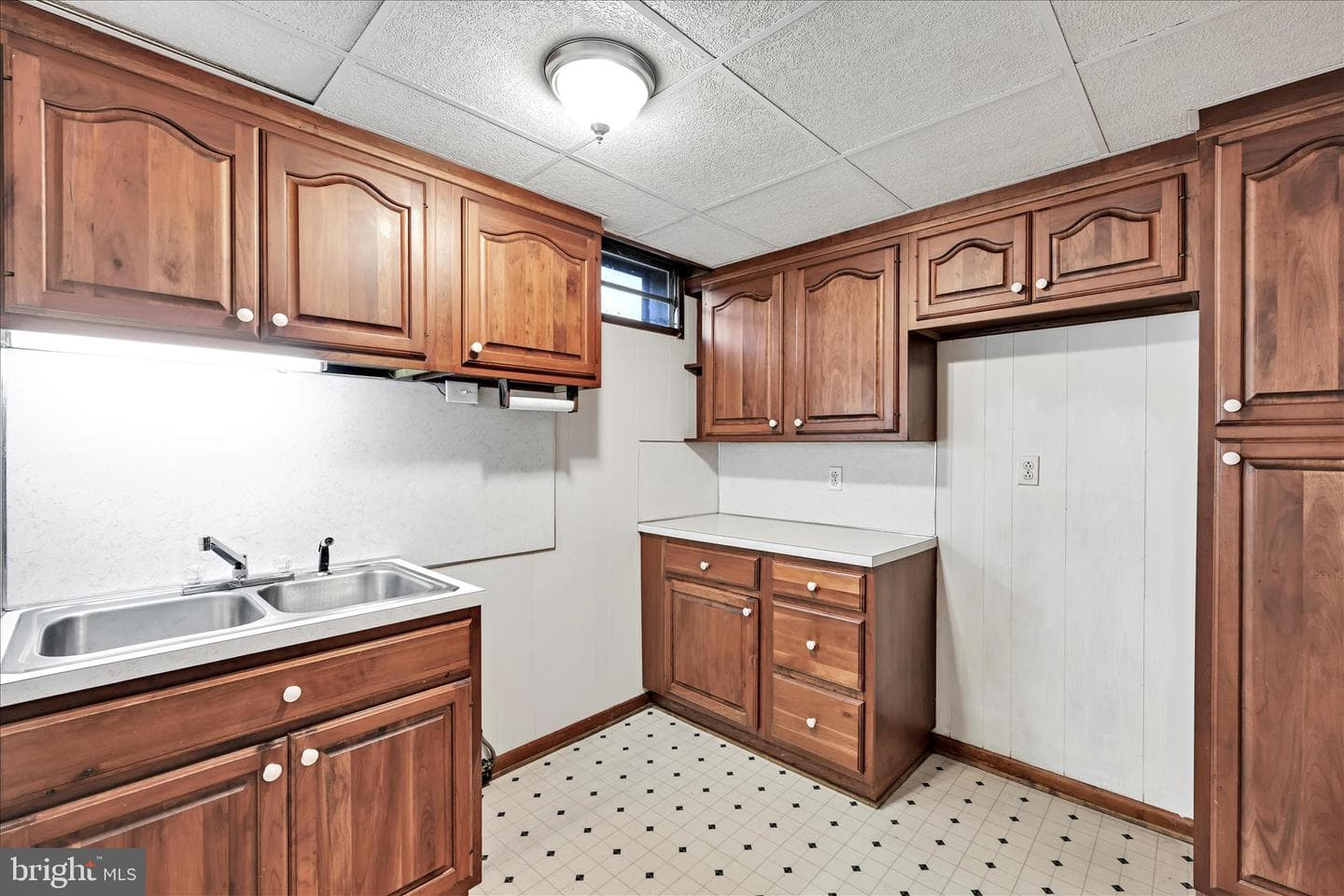5 E Washington Avenue photo 28