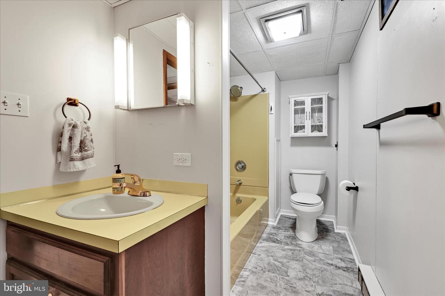 5 E Washington Avenue photo 30
