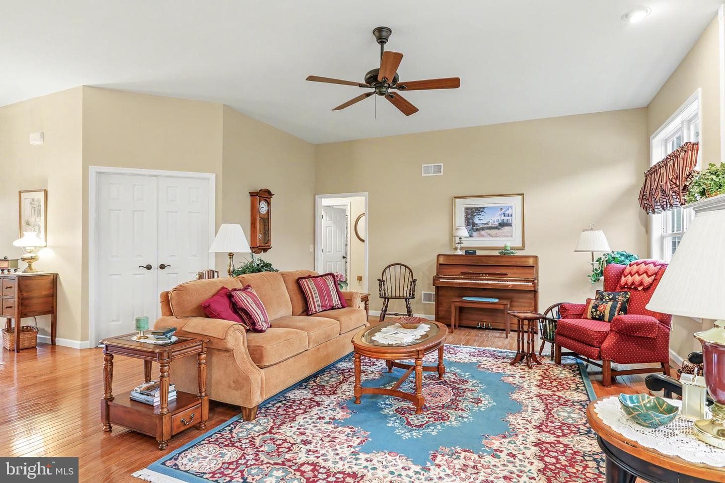 905 Walnut Crest Dr L-0064 Drive photo 6