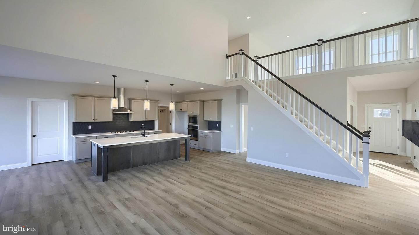 122 Alexandria Drive photo 30