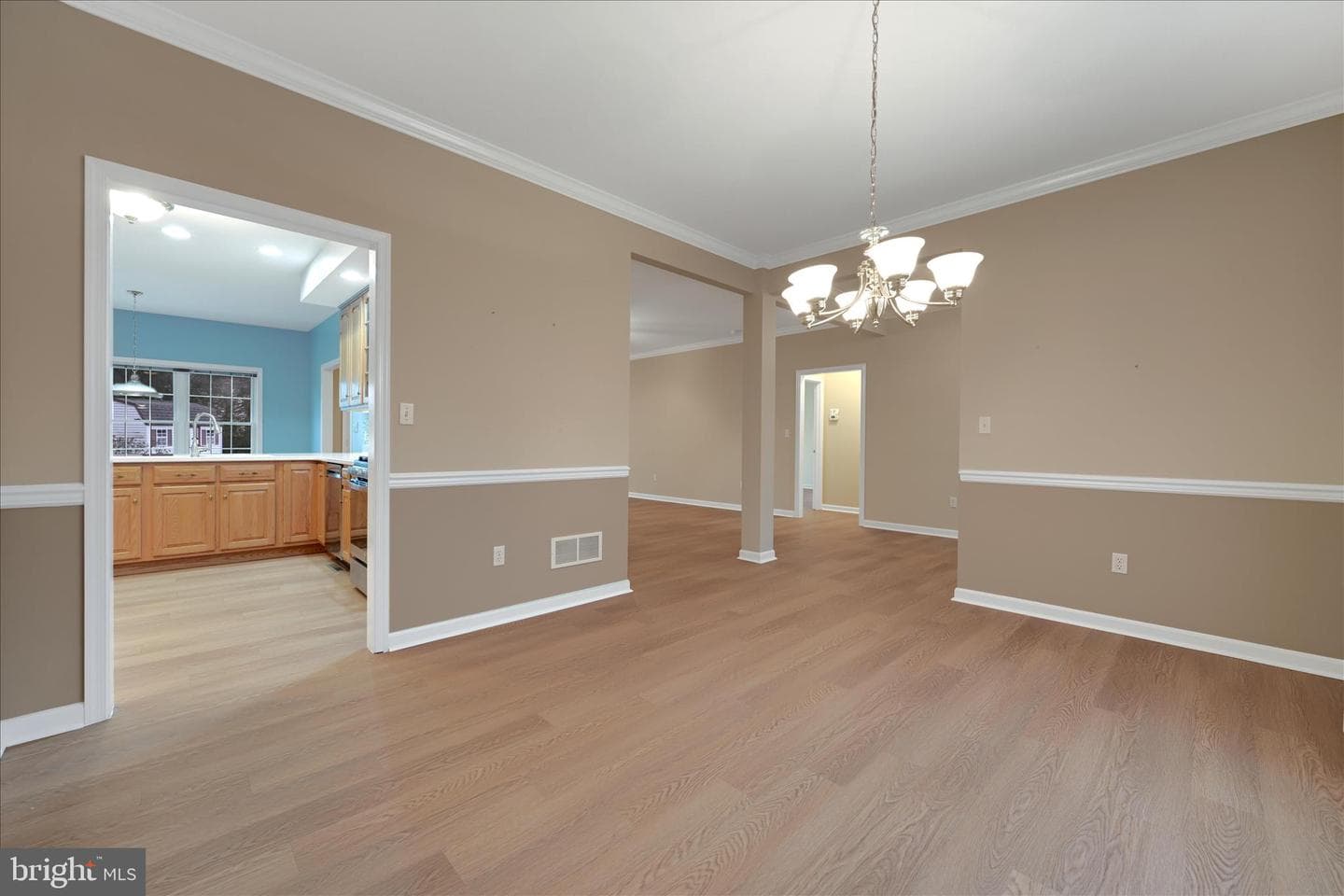 800 Victoria Lane photo 25