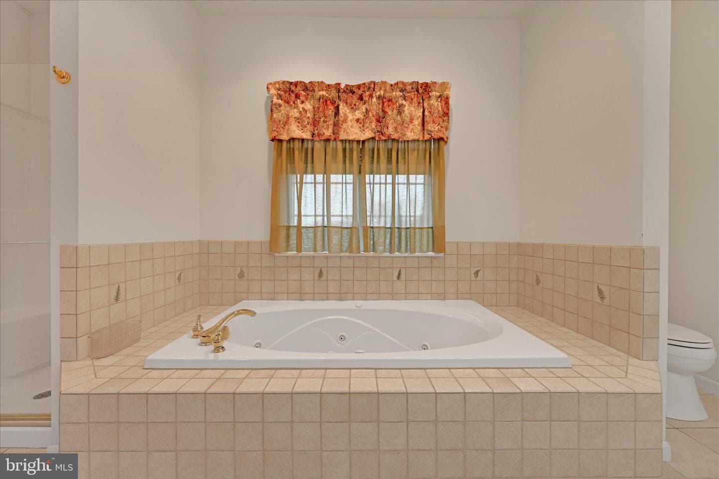 800 Victoria Lane photo 28