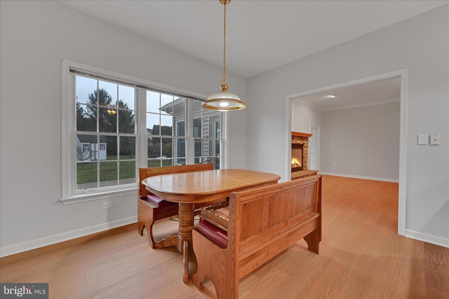 800 Victoria Lane photo 33