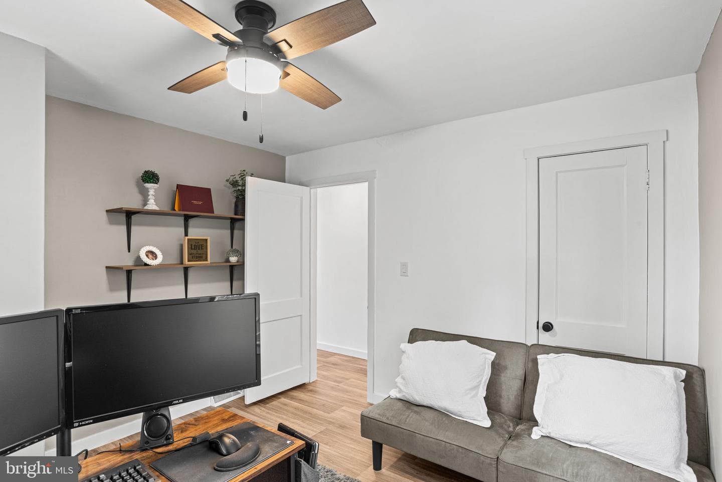 1 Ash Lane photo 16