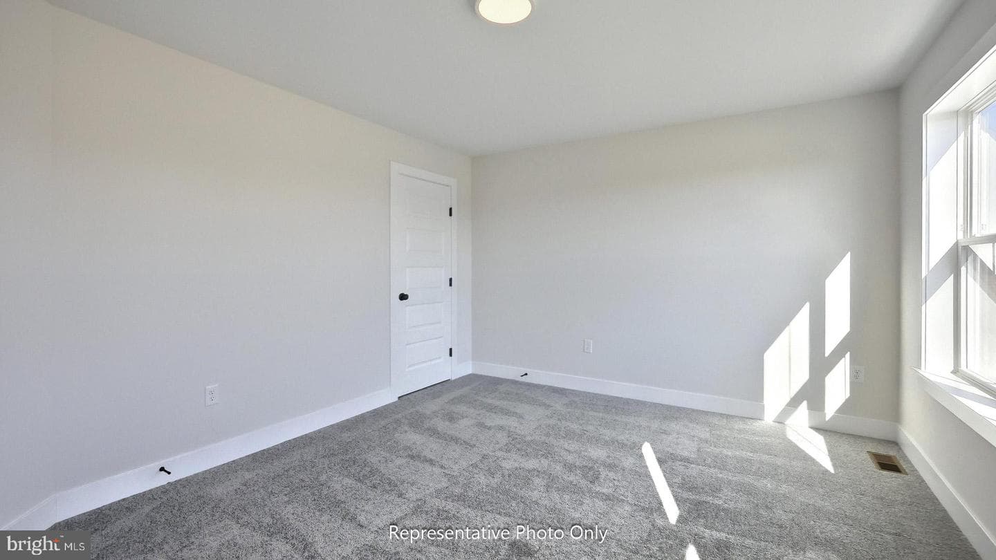 37 Canterbury Lane photo 18