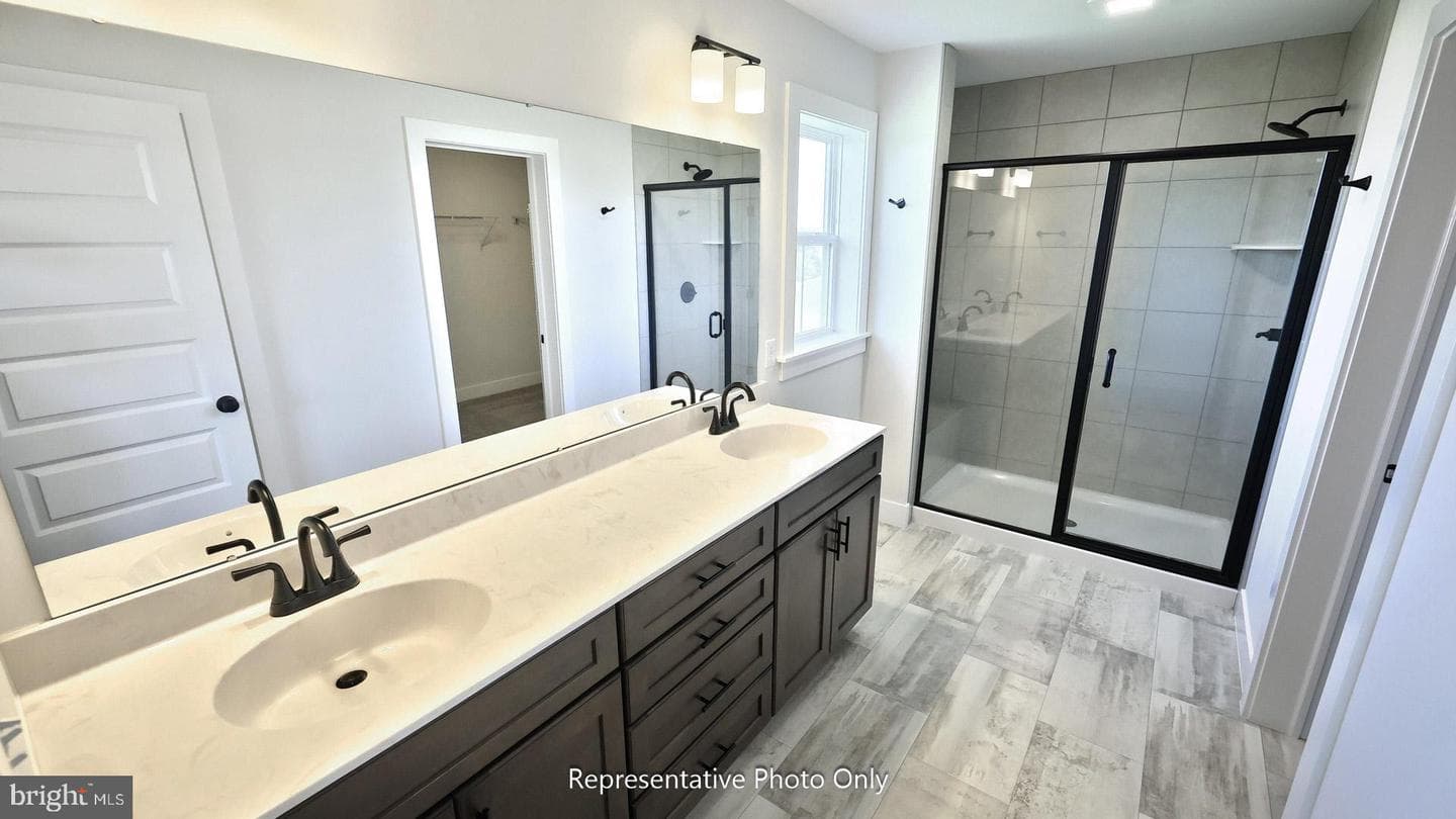 37 Canterbury Lane photo 23
