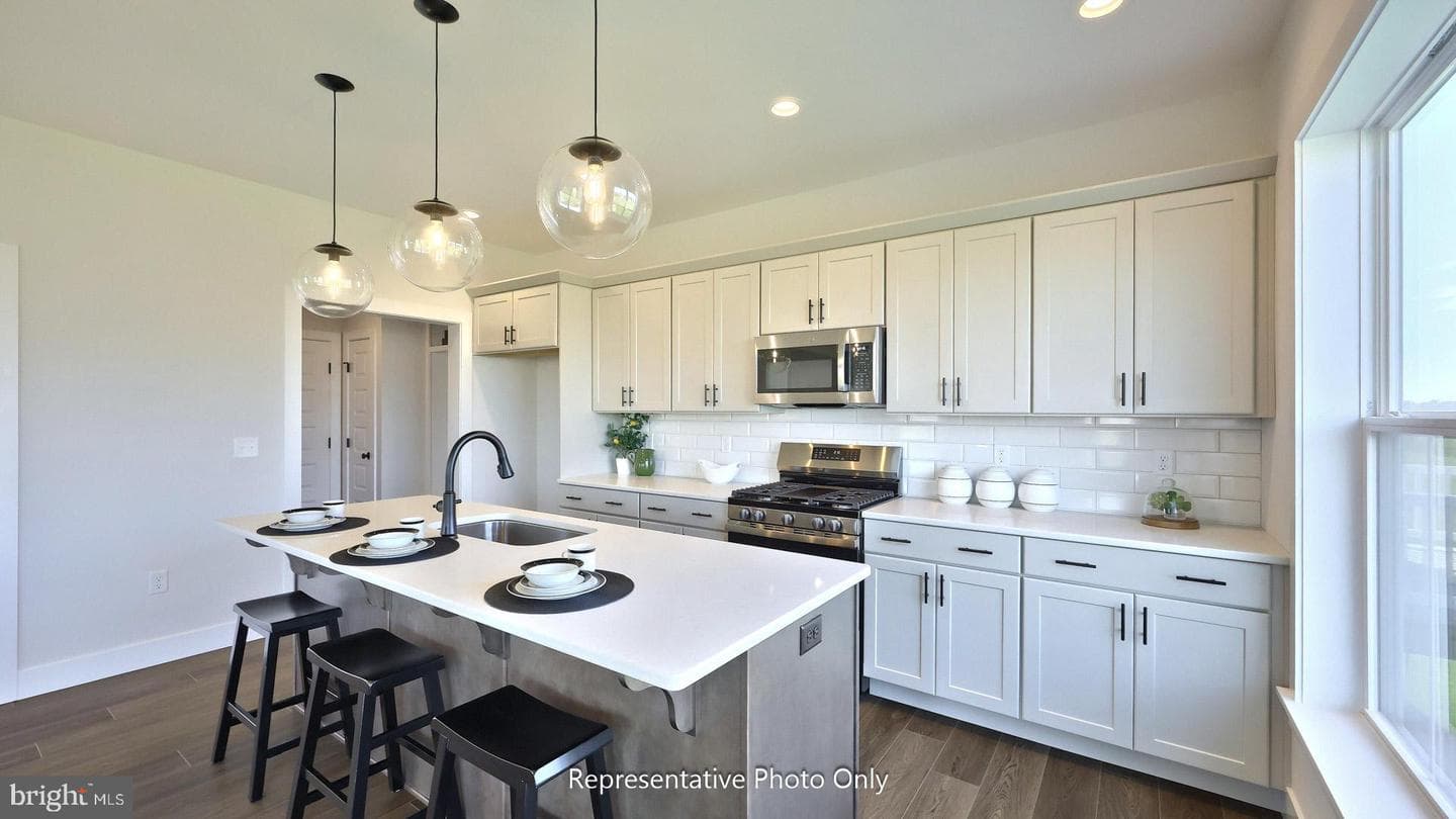 39 Canterbury Lane photo 10