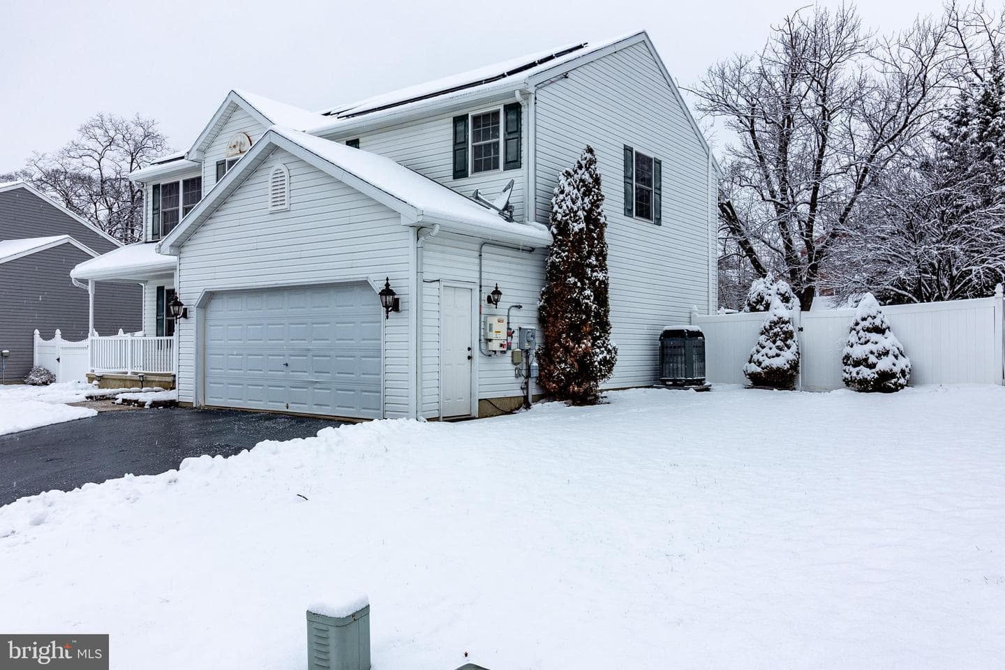 191 Twin Creeks Drive photo 2