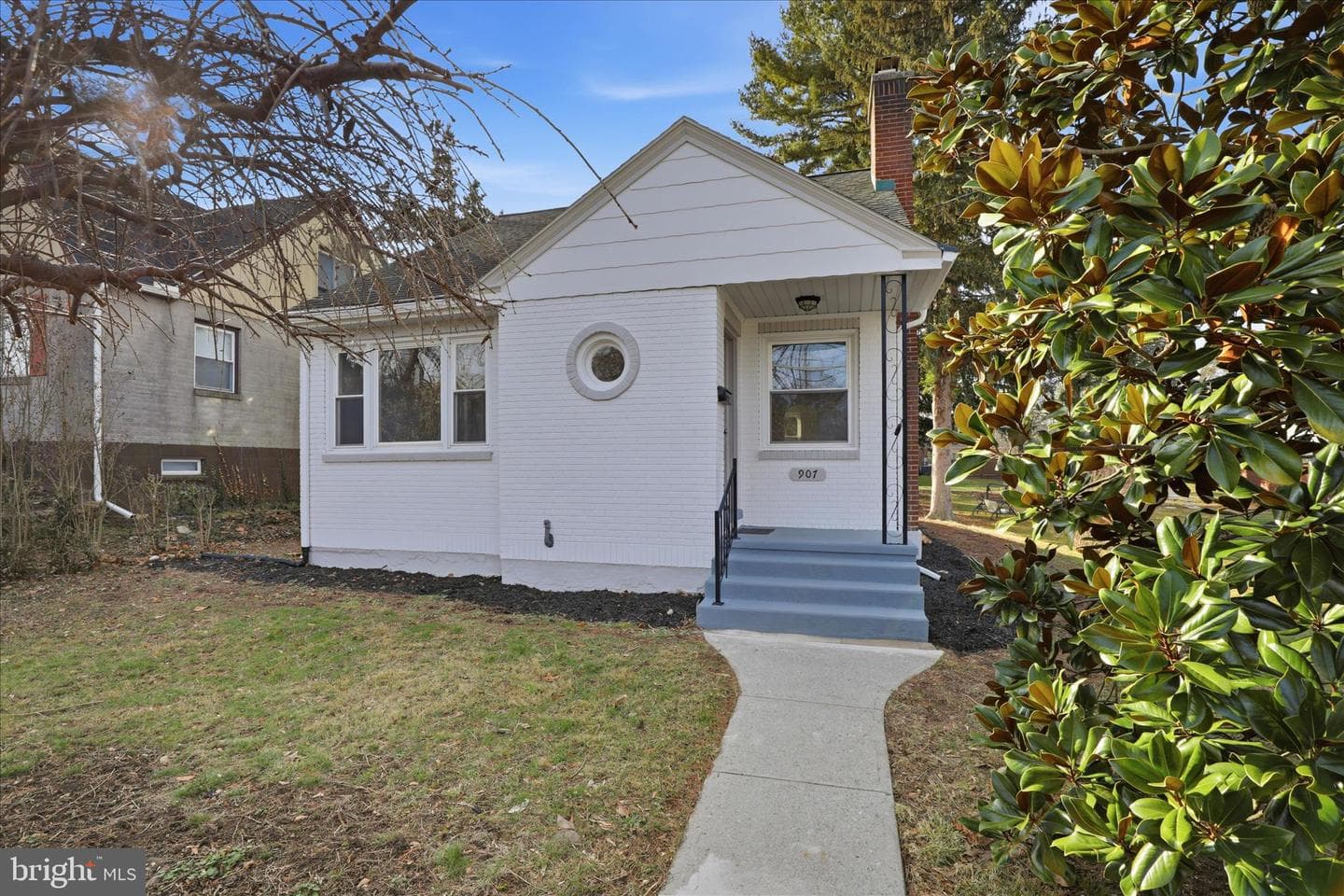 907 S 12th Street