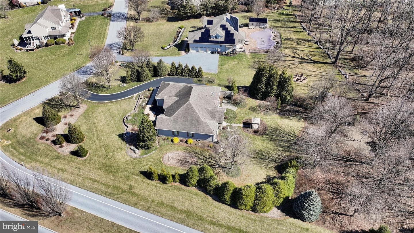 1000 Glenwood Lane photo 4