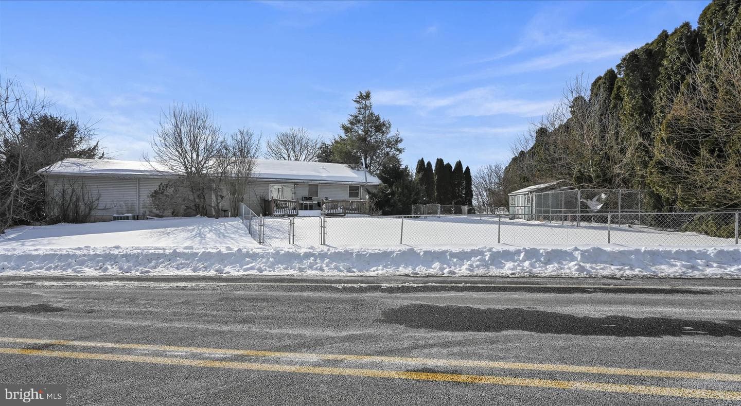 512 School Drive photo 28