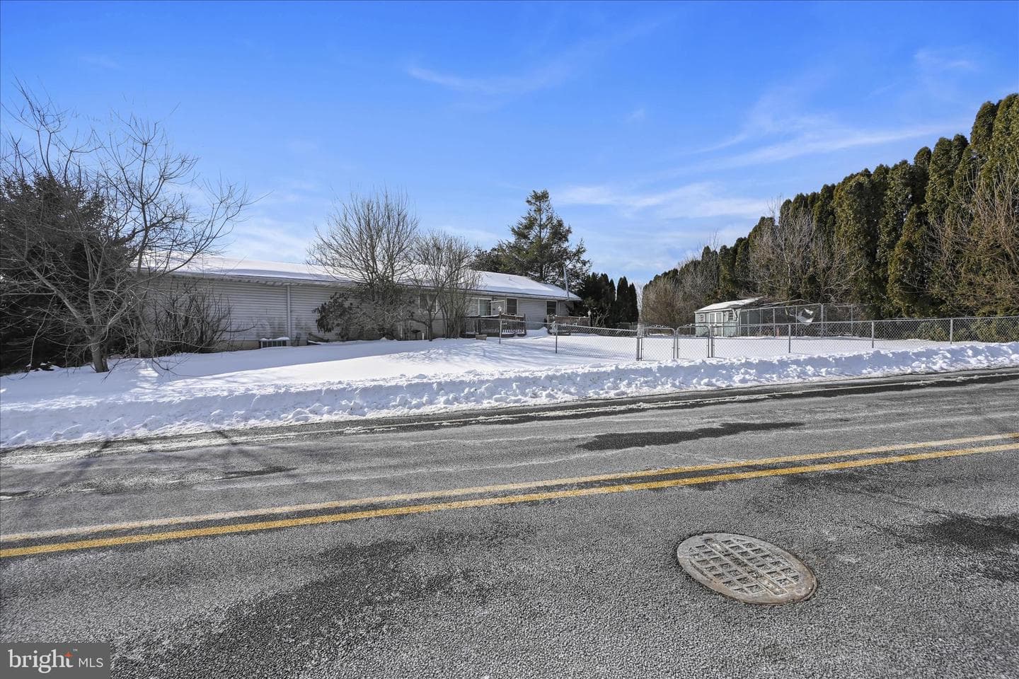 512 School Drive photo 33