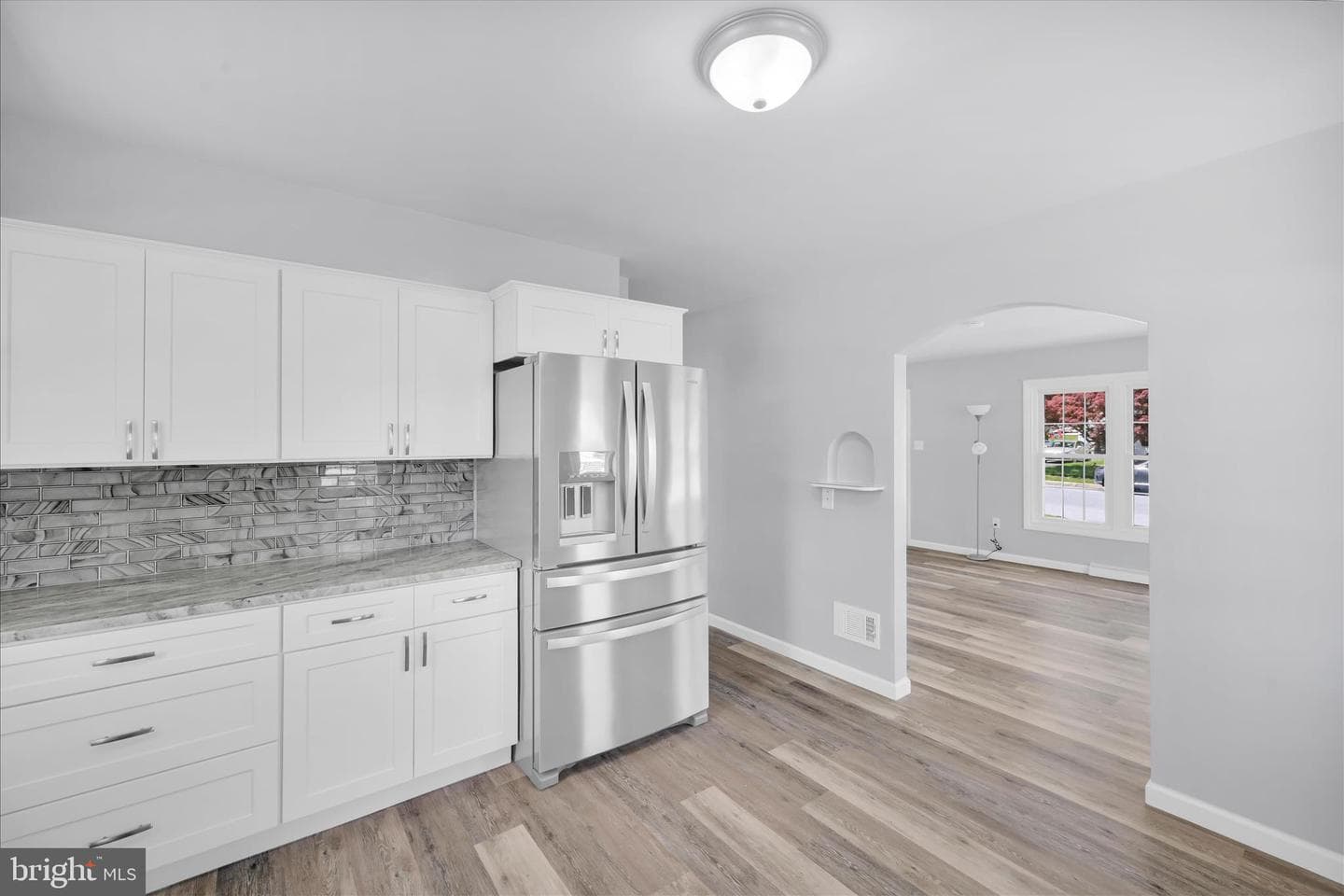 538 W Locust Street photo 10