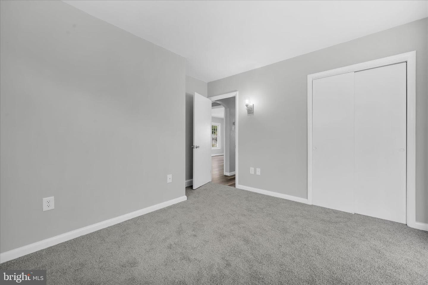 538 W Locust Street photo 14