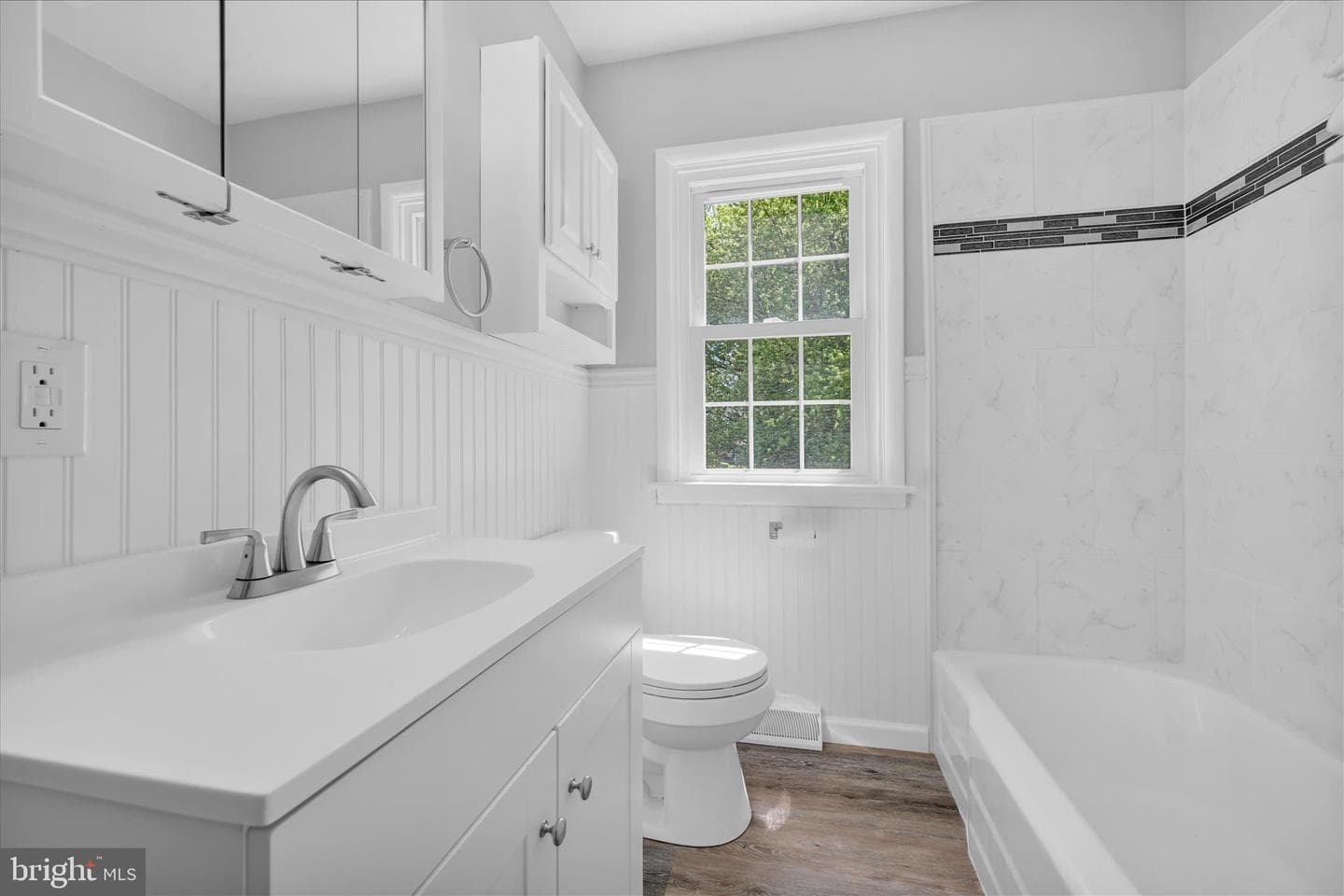 538 W Locust Street photo 17