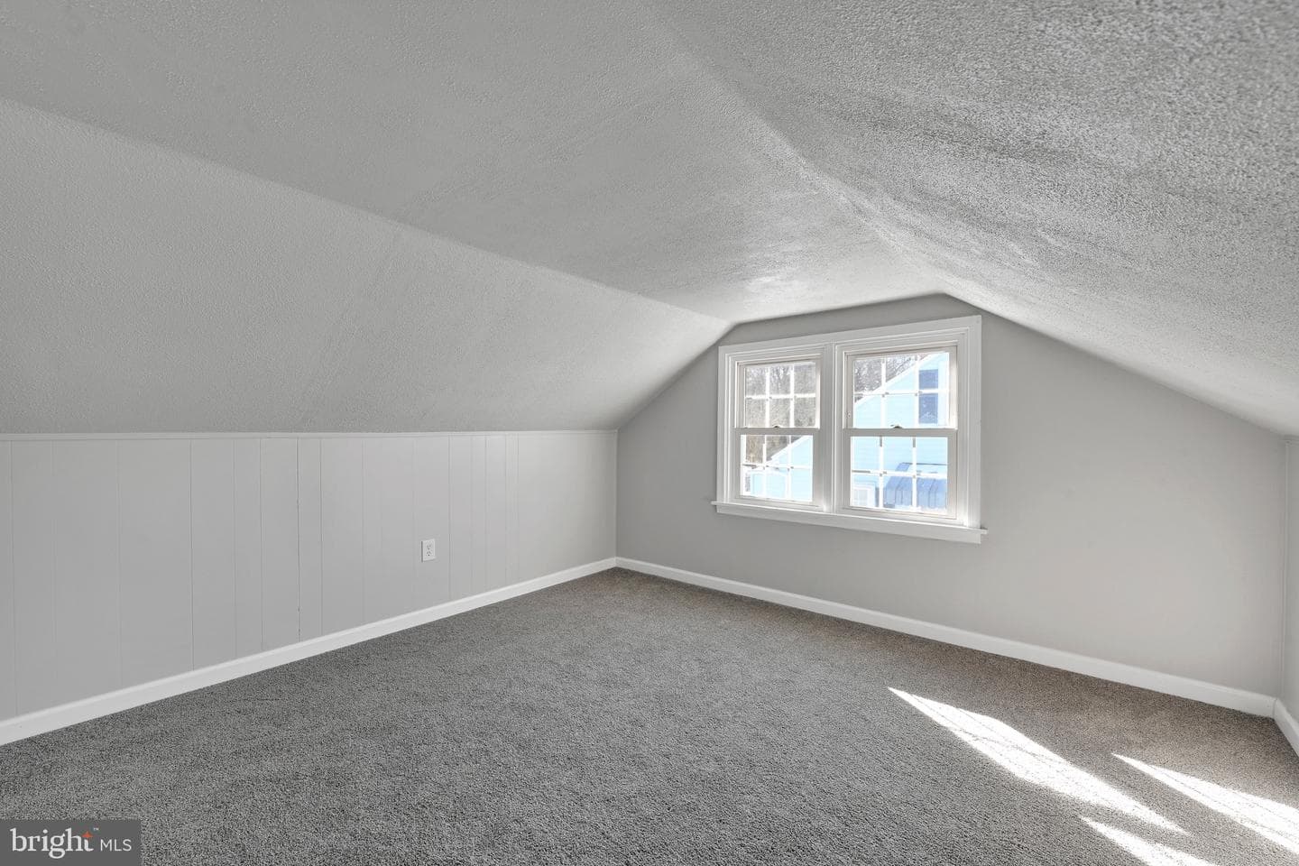 538 W Locust Street photo 20