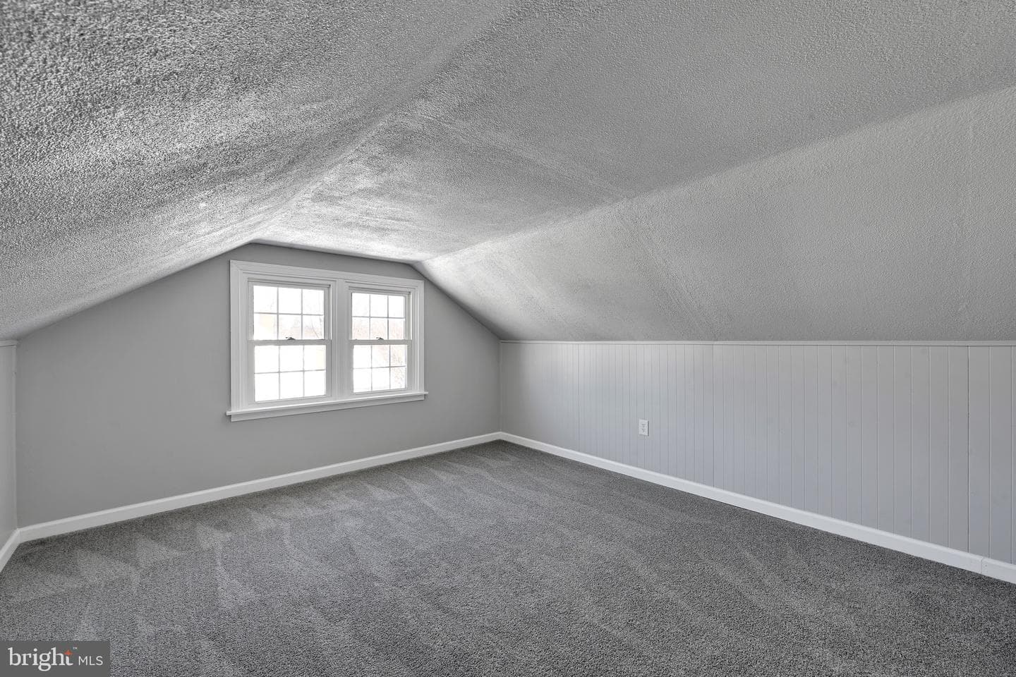 538 W Locust Street photo 21