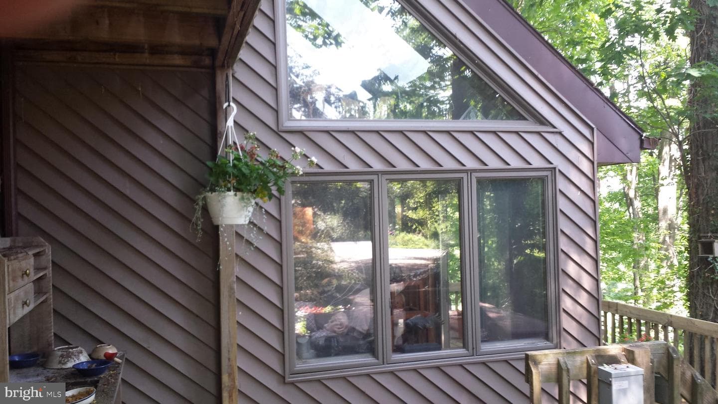 1529 Mount Zion Road photo 3