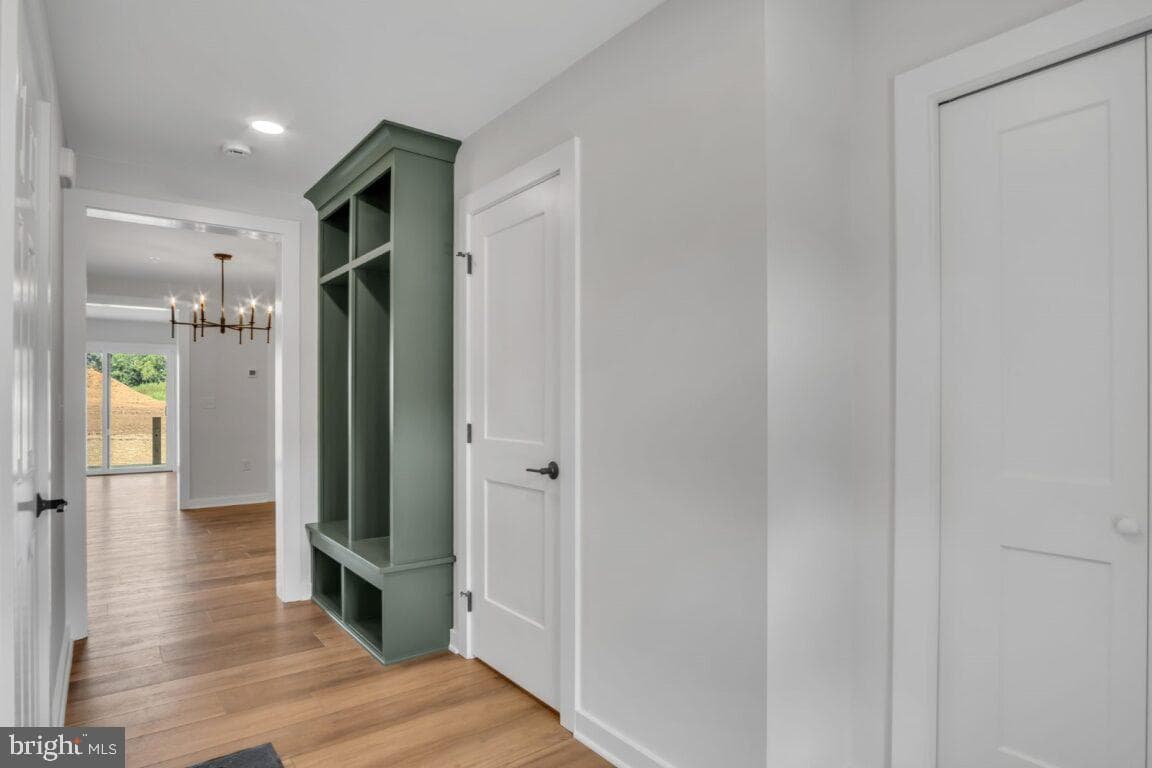 102 Candler Way photo 3