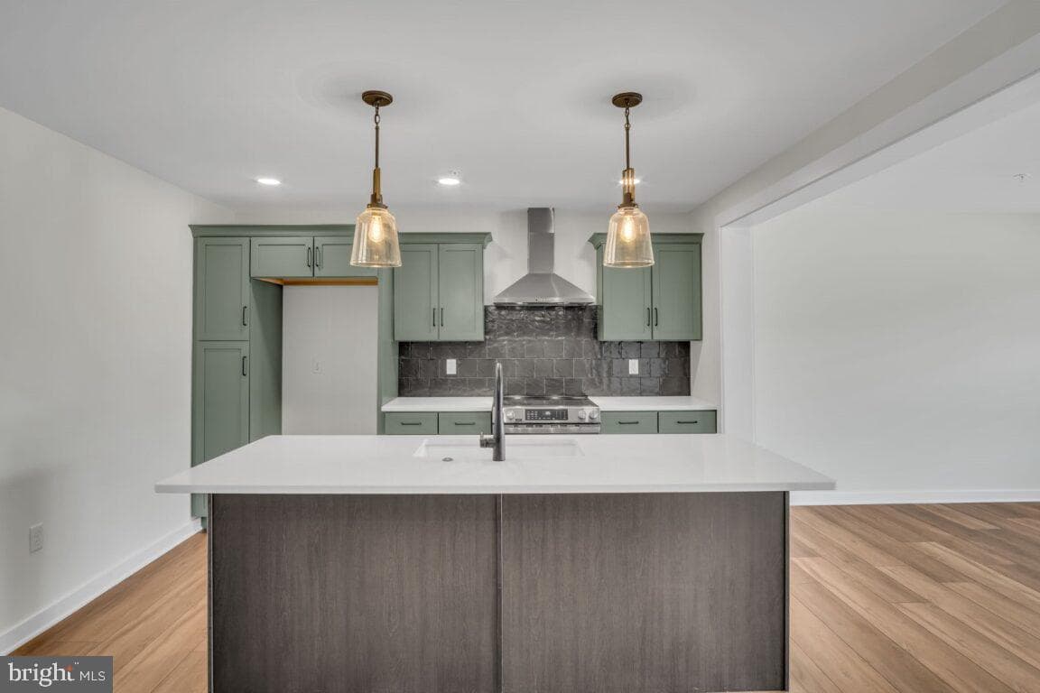102 Candler Way photo 6