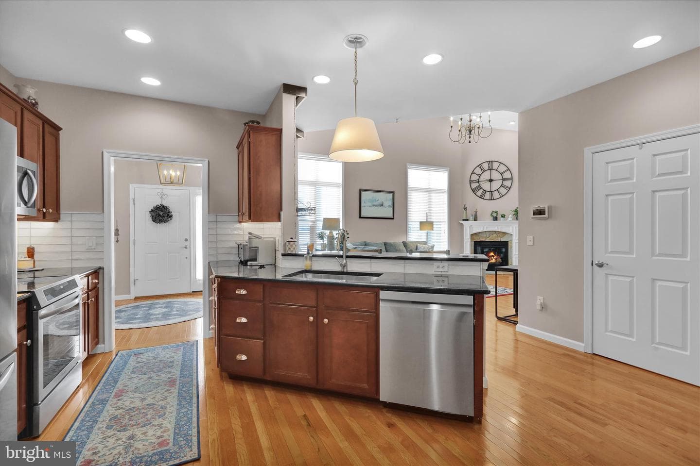 901 Lantern Drive photo 15
