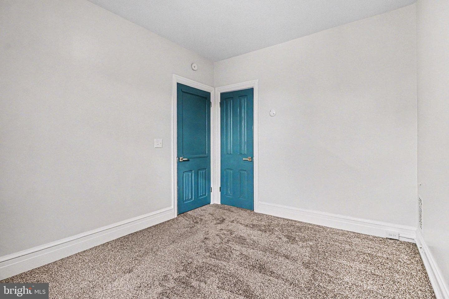 214 Chestnut Street photo 23