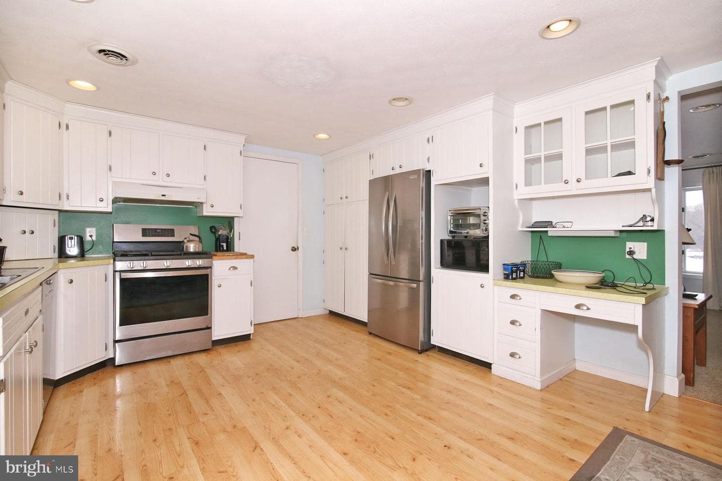 2 N Willow Street photo 17
