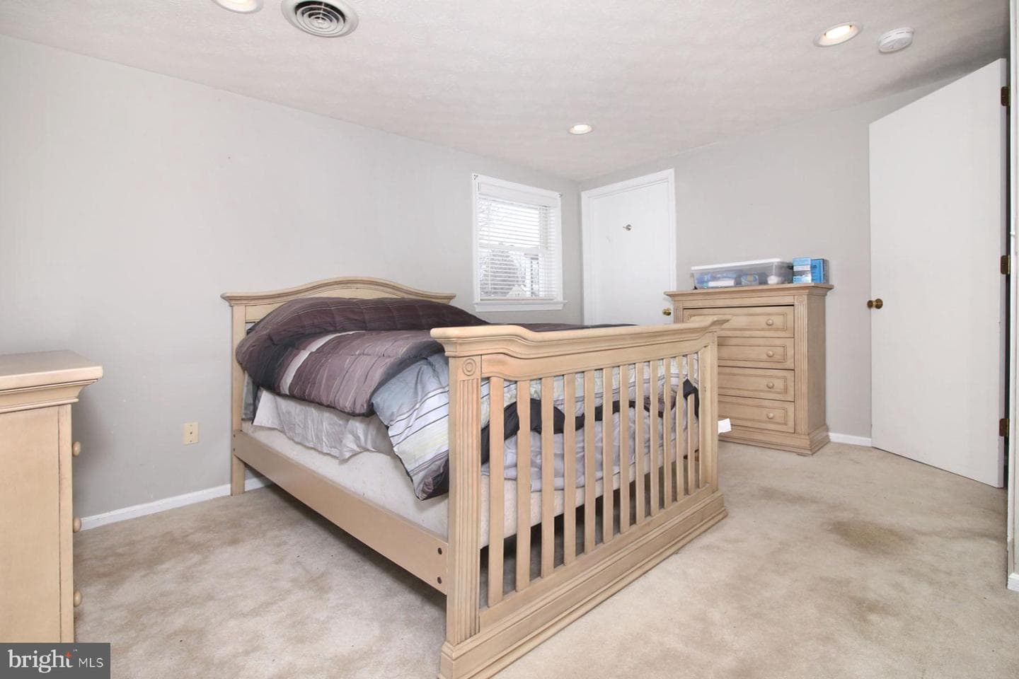 2 N Willow Street photo 25