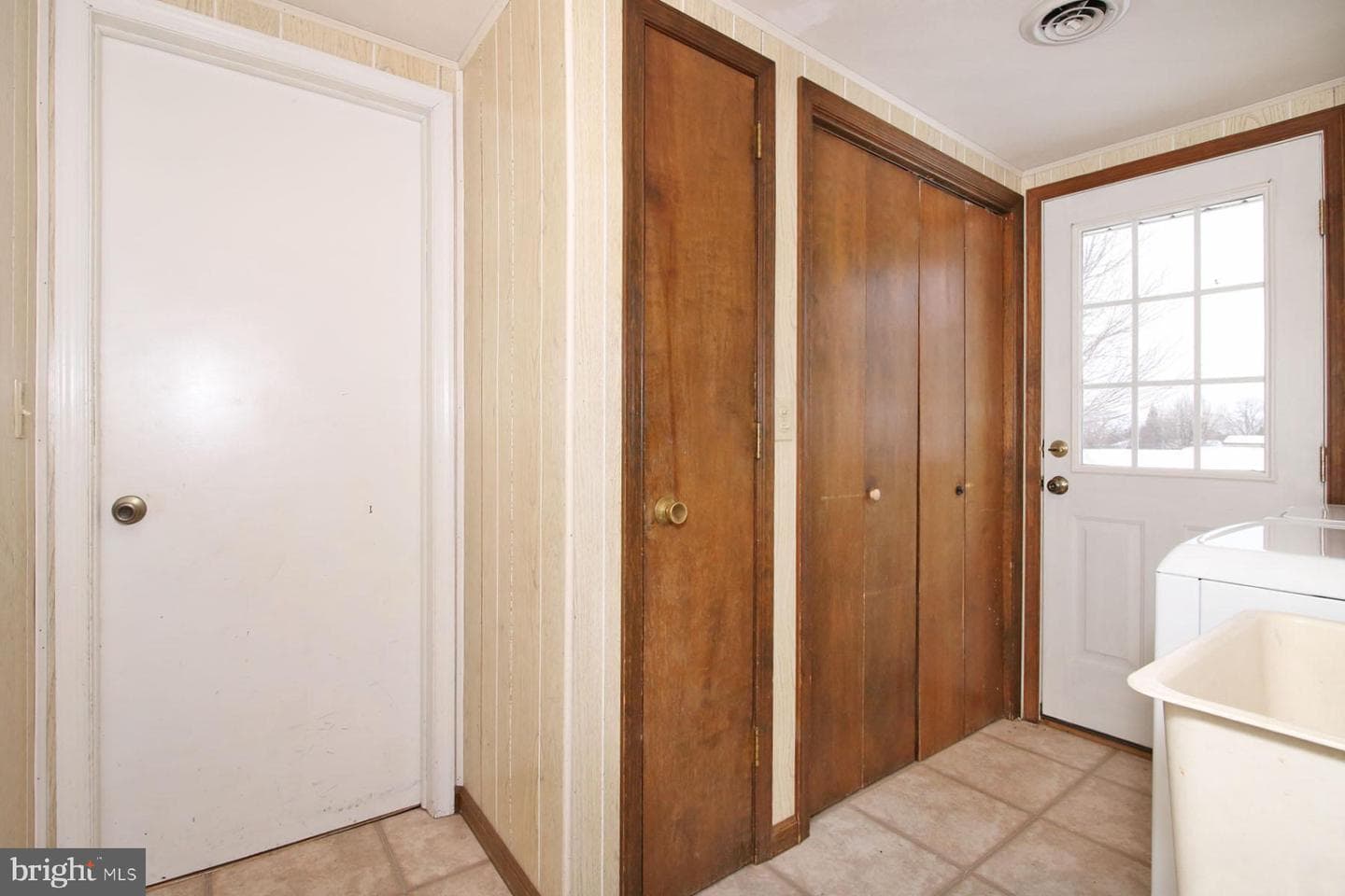 2 N Willow Street photo 34