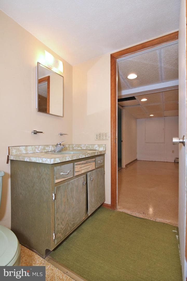 2 N Willow Street photo 46