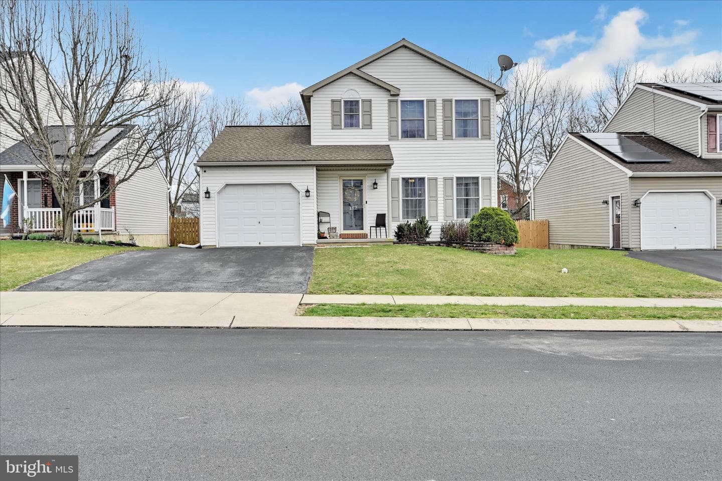 182 Twin Creeks Drive photo 2