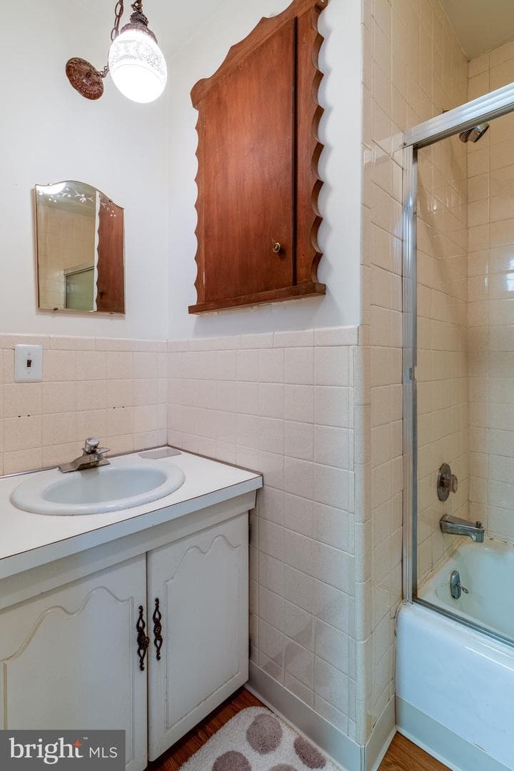 49 S White Oak Street photo 26