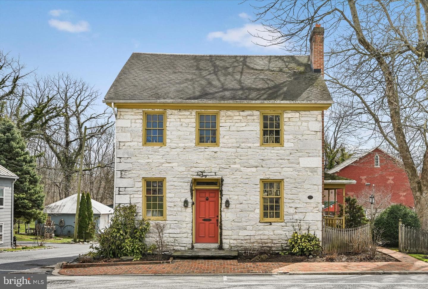 414 E Main