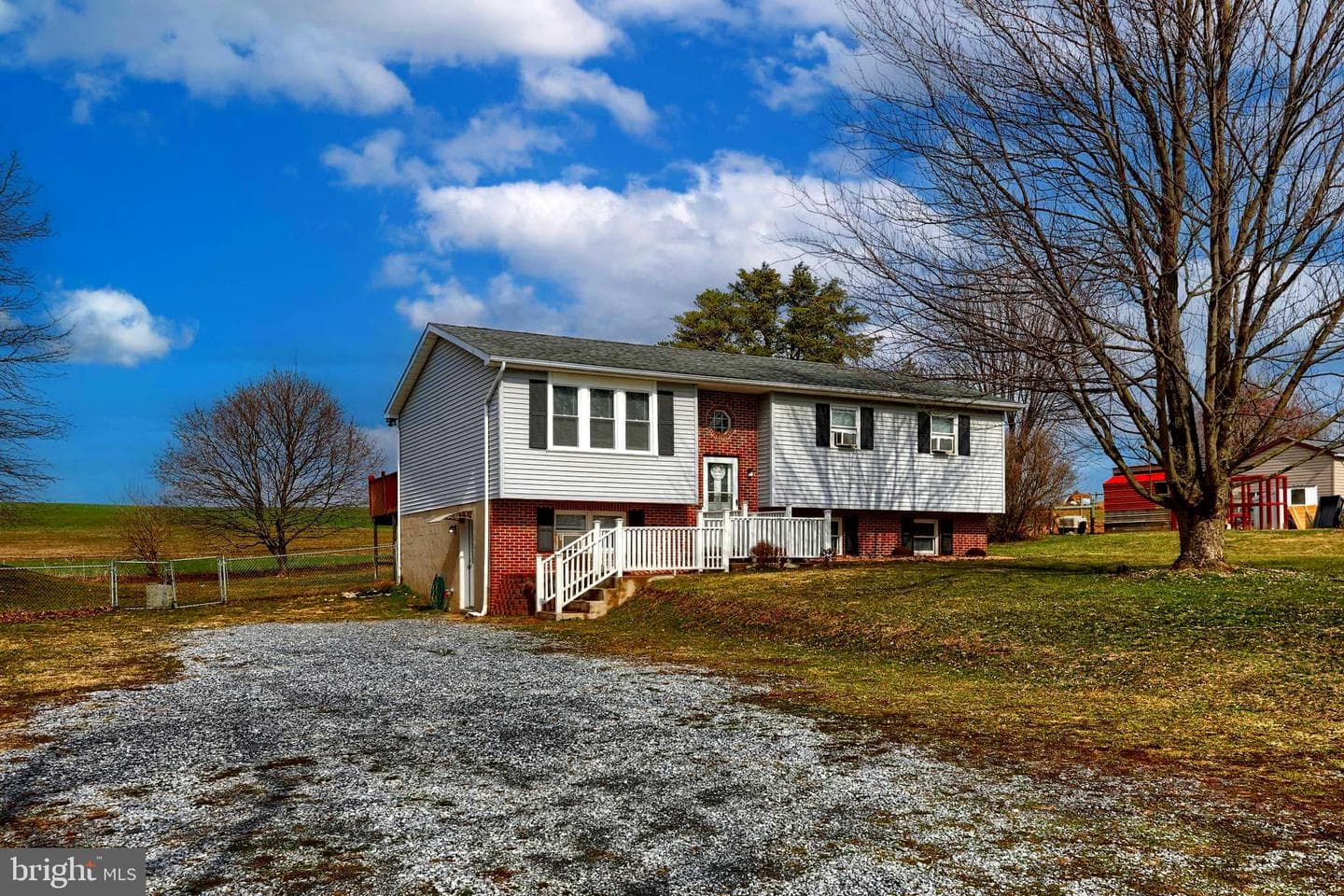447 Beagle Road photo 2
