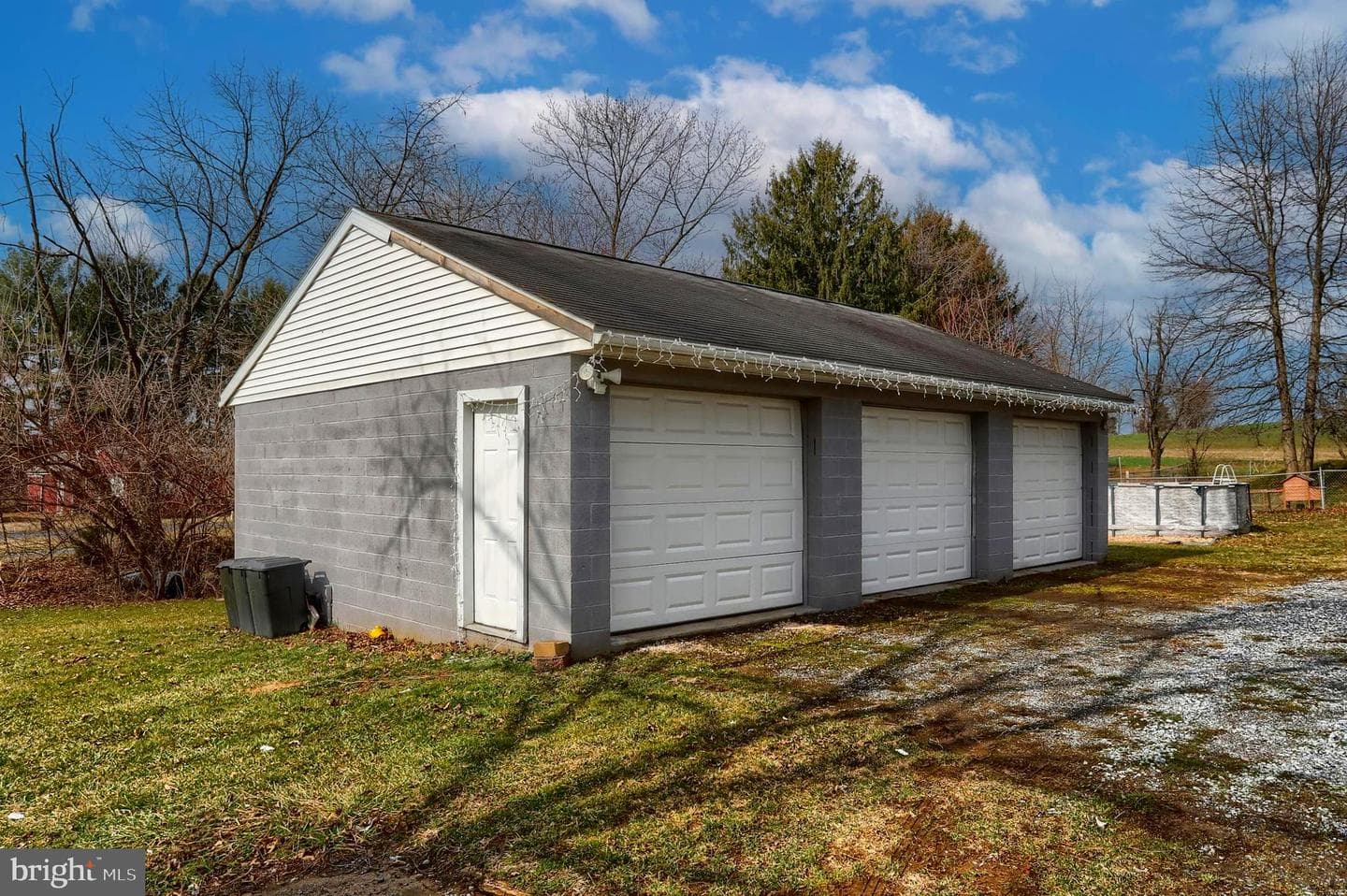 447 Beagle Road photo 35