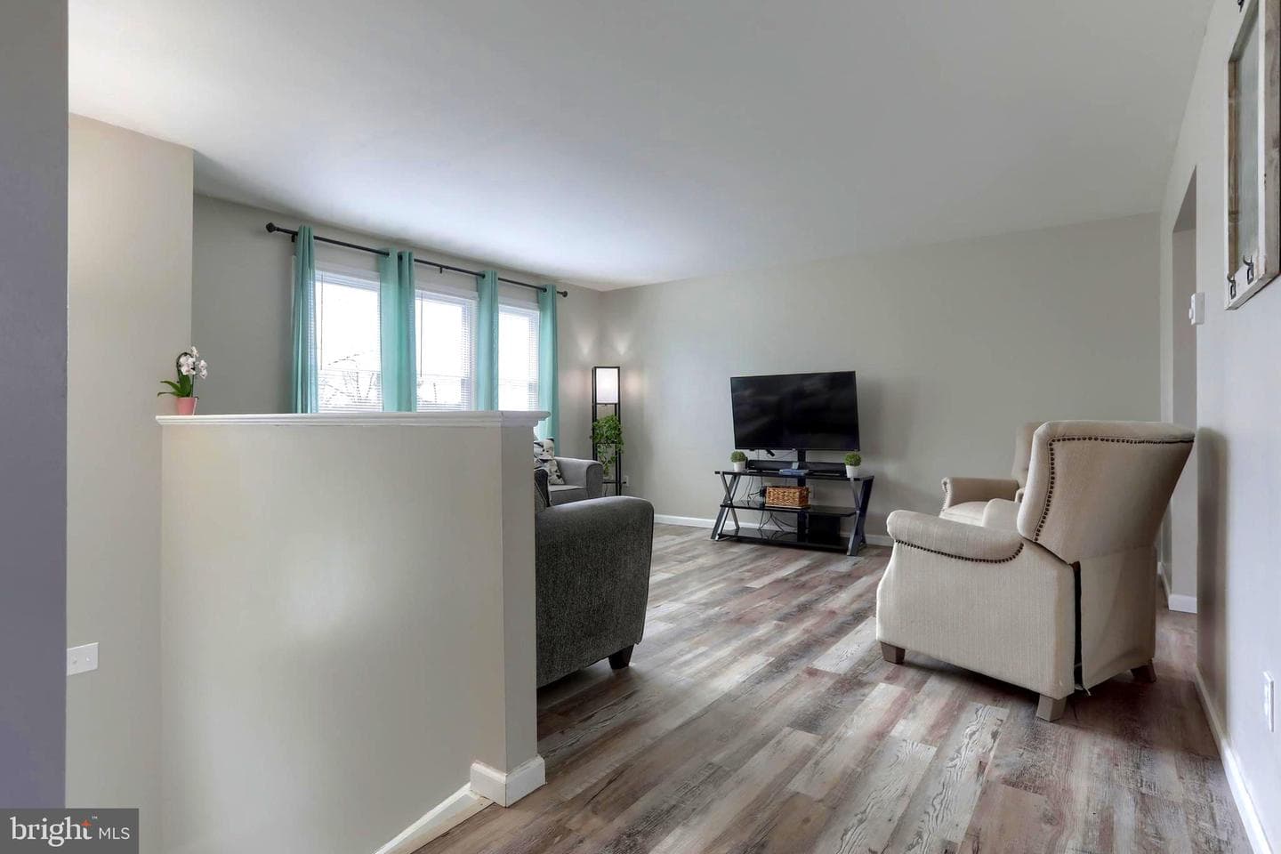 447 Beagle Road photo 9
