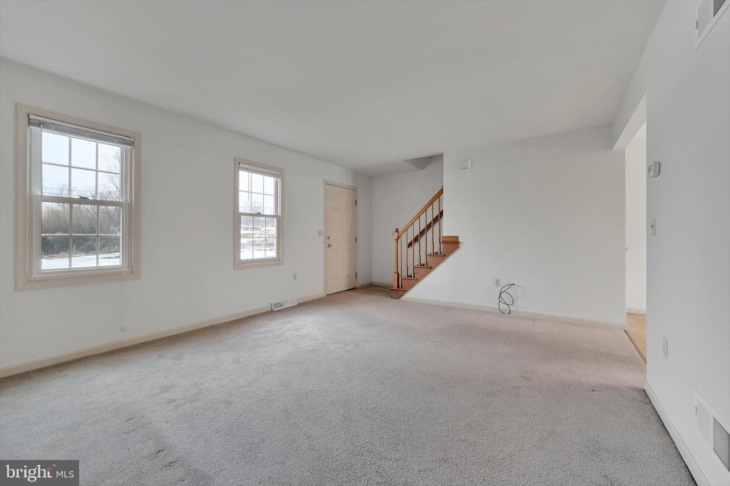 290 S Mill St photo 2