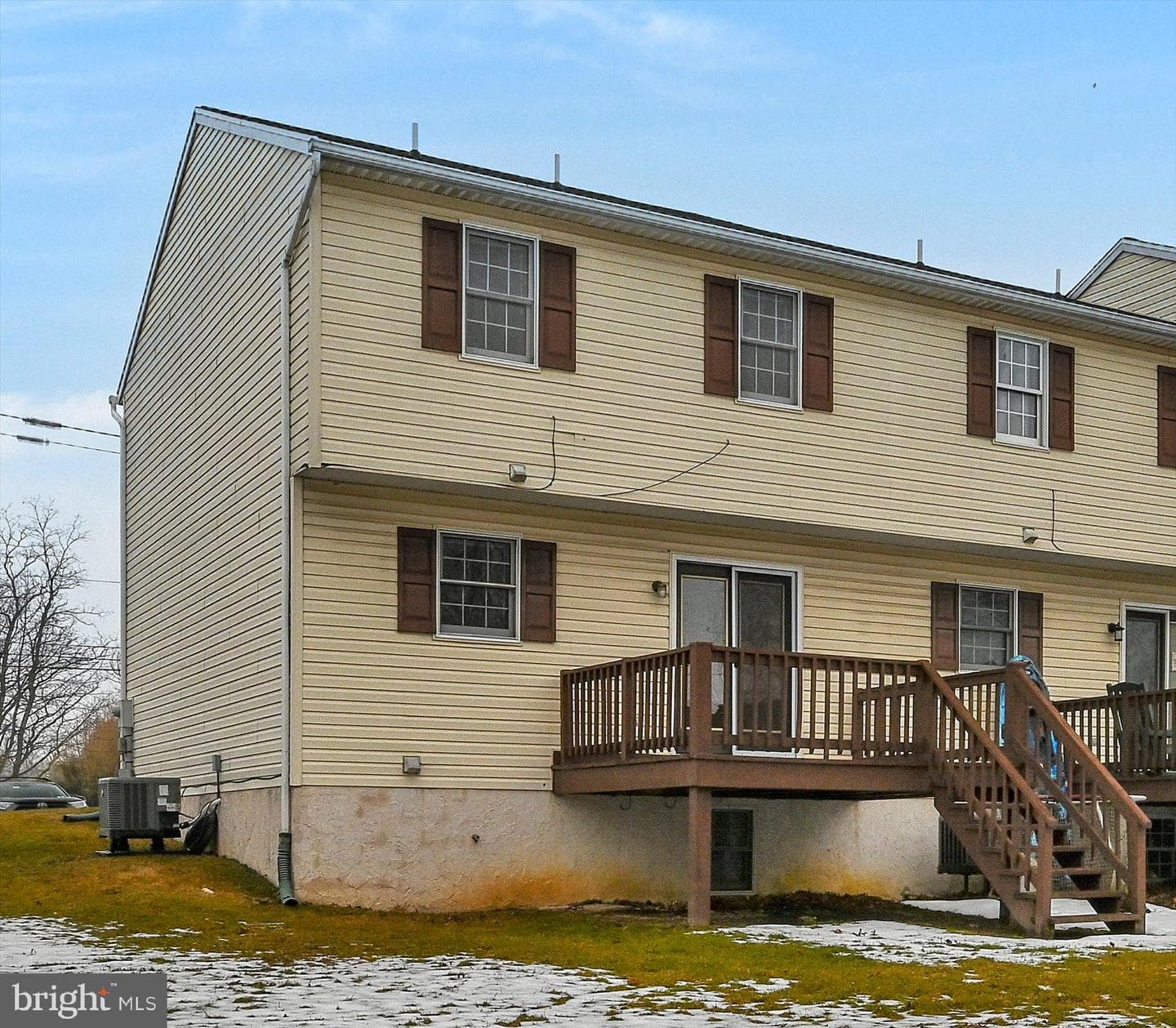 290 S Mill St photo 23