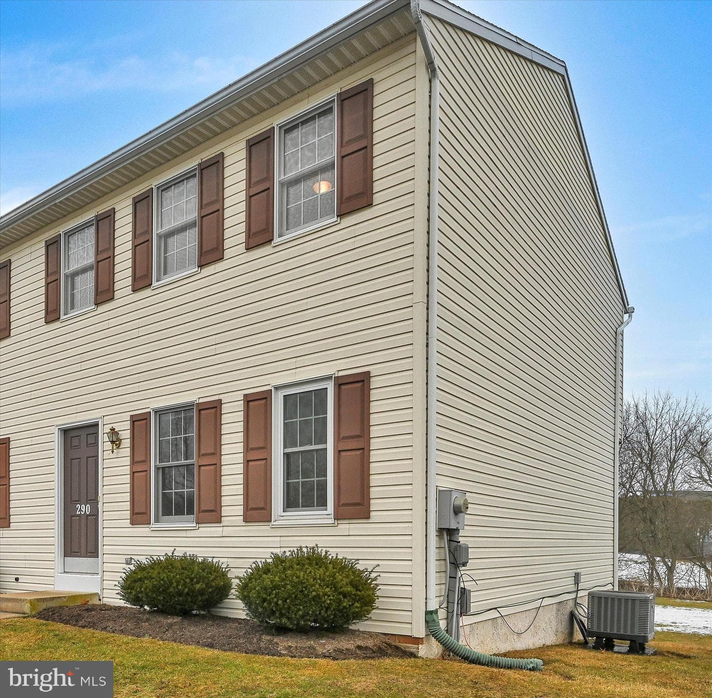 290 S Mill St photo 25